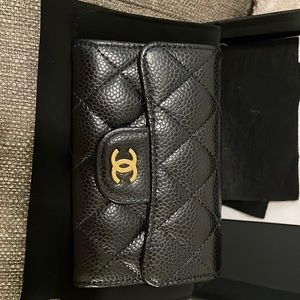 Chanel o card holder